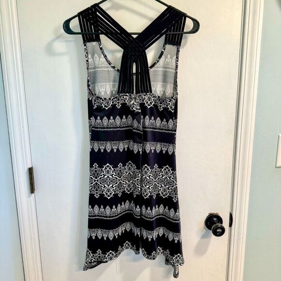 a.n.a Criss Cross Back Dress - Picture 3 of 5